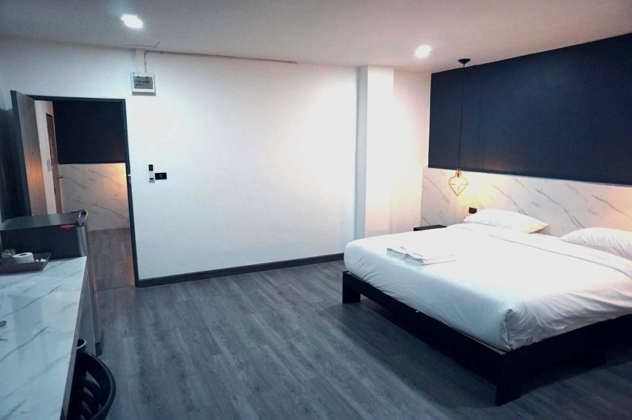 Prinn Hotel Районг Екстер'єр фото
