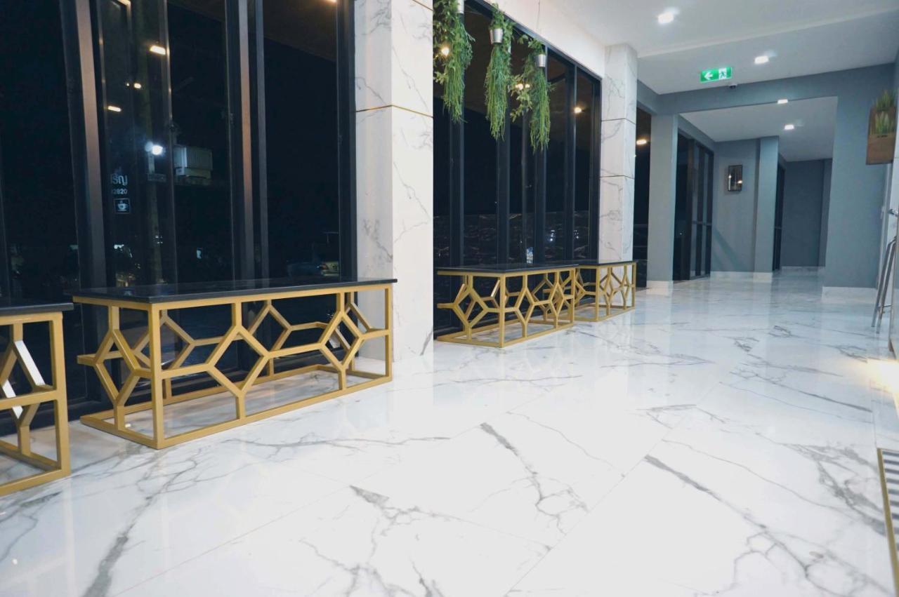 Prinn Hotel Районг Екстер'єр фото
