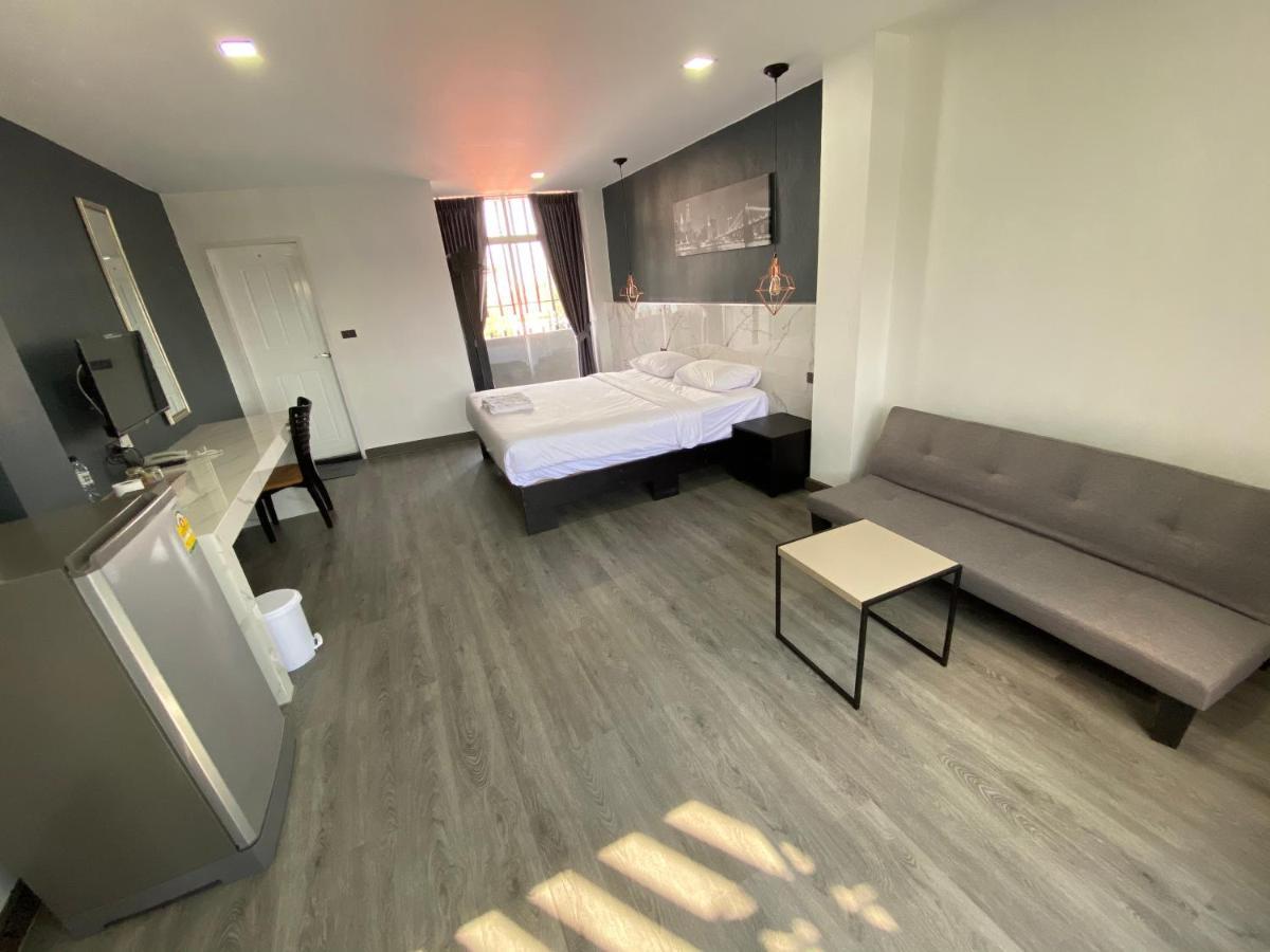 Prinn Hotel Районг Екстер'єр фото
